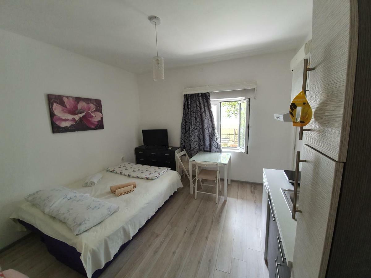 Studio Apartments Ilija Kotor Exterior photo